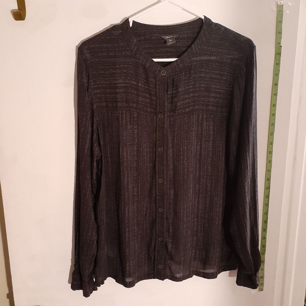 Eddie Bauer large l black charcoal gray long sleeve lightweight shirt blouse top